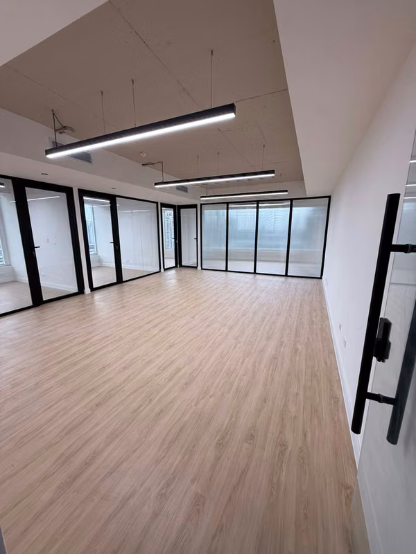 OFFICE 90M2 Proconsa 2 building, REMODELADA
