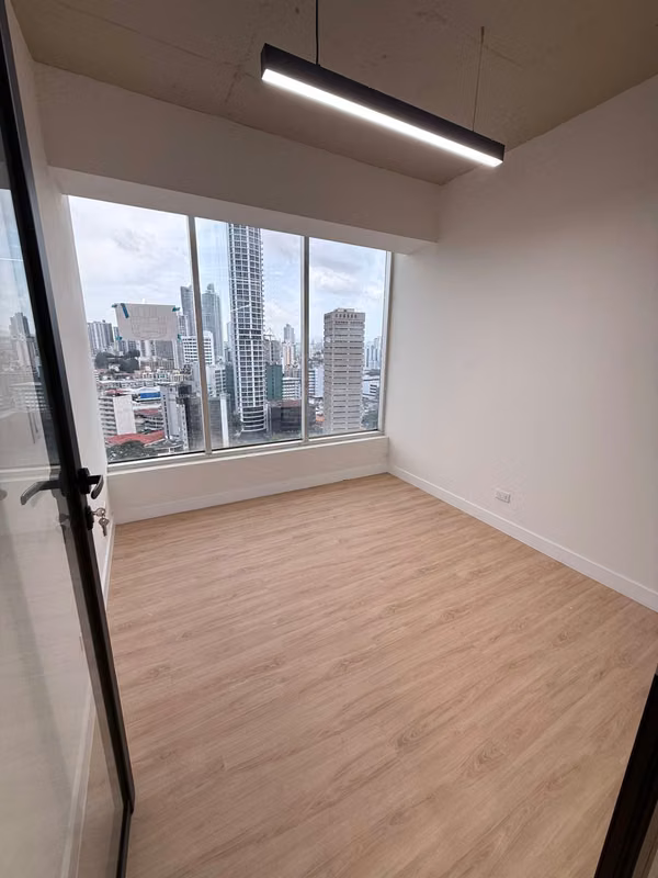 OFFICE 90M2 Proconsa 2 building, REMODELADA