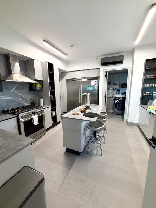 Elegante y moderno apartamento amoblado para alquiler en Santa Maria