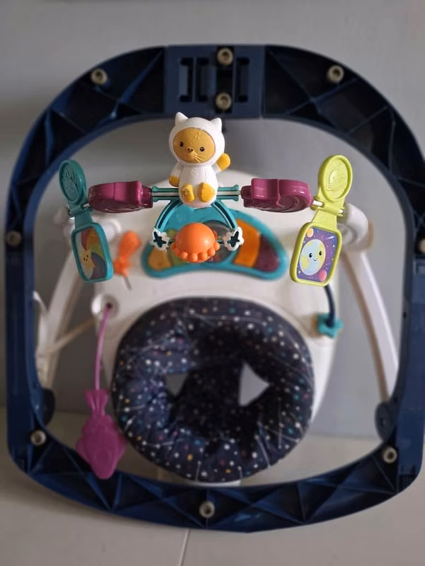 Silla saltarina marca fisher price