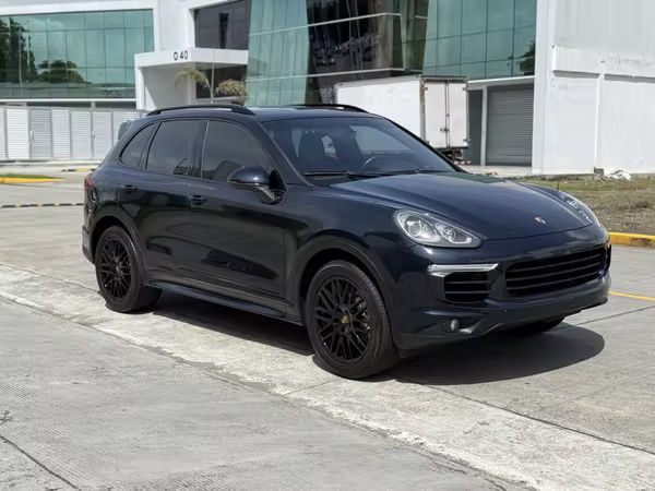 Porche cayenne  2015