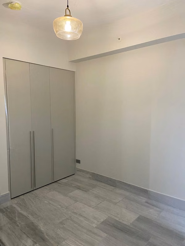 APARTMENT IN A LUXURY BUILDING ON BALBOA AVENUE FOR RENT