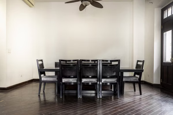 Selling House in Casco Antiguo