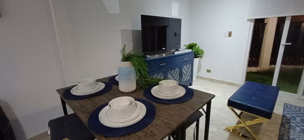 BEACH HOUSE IN CROWNED WITH BEACH CLUB