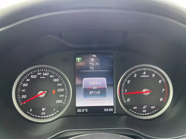 MERCEDES BENZ GLC 200