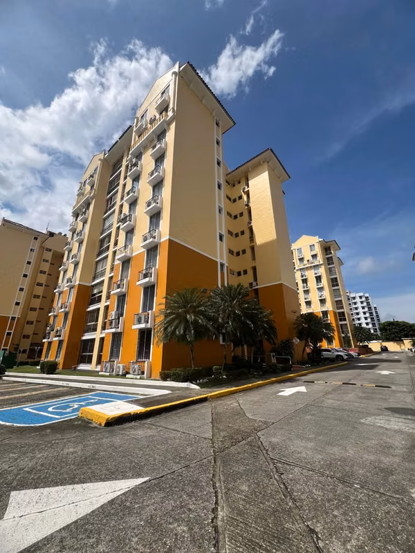 Apartment for sale in PH McGregor Hill Condado del Rey.