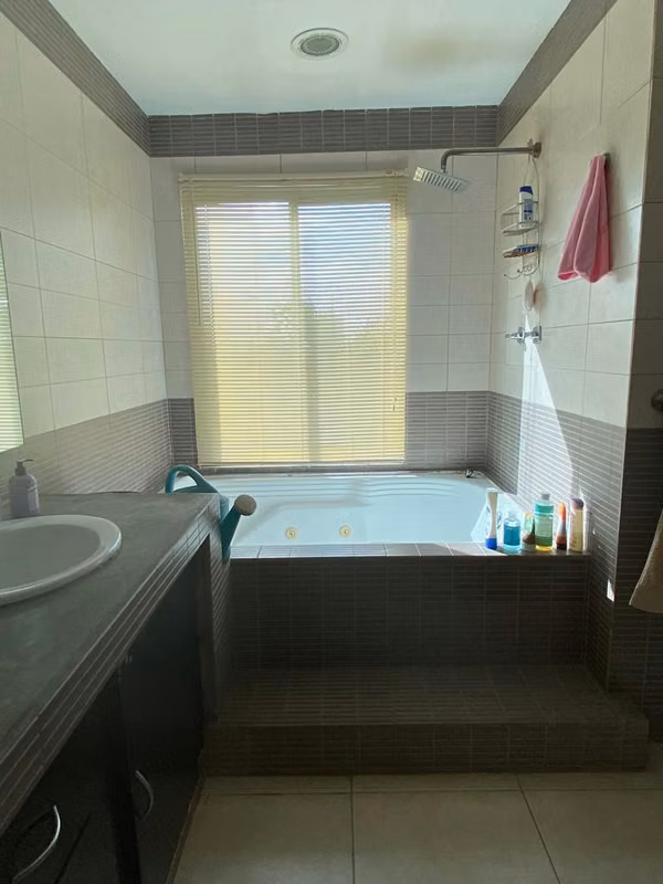 HOUSE WITH POOL FOR RENT IN LINDA VISTA