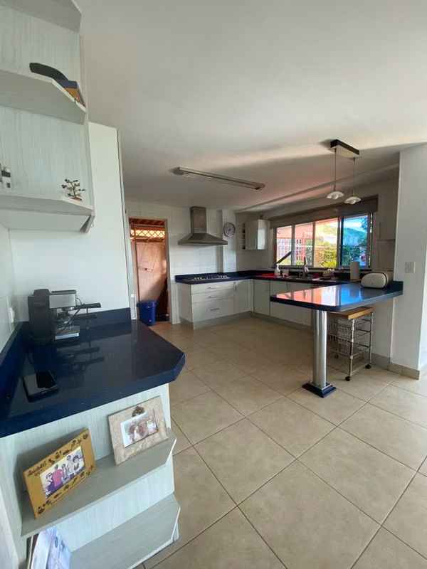 HOUSE WITH POOL FOR RENT IN LINDA VISTA