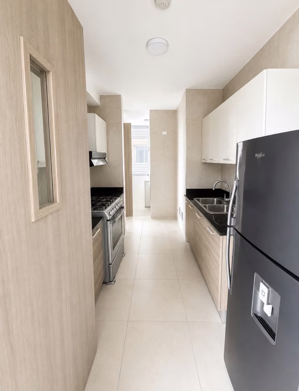 FOR SALE EL CANGREJO LUXOR 300