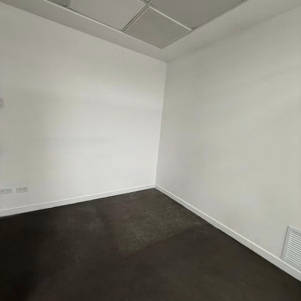 Commercial Space for Rent at Royal Center, Marbella | 94 m² | $1,900 Negotiable