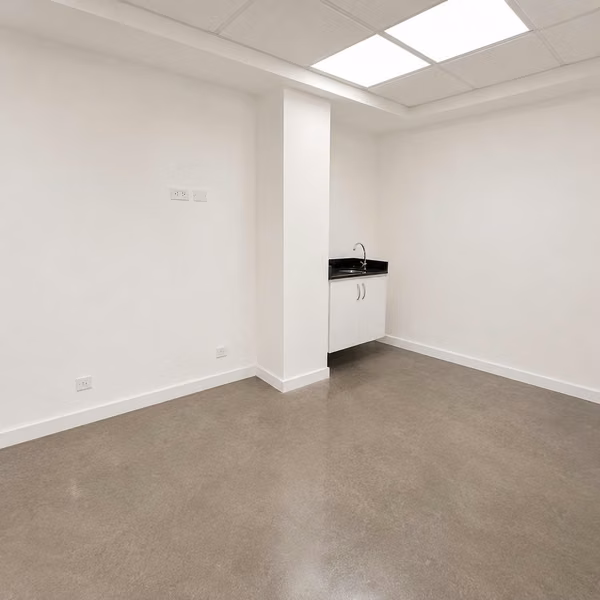 Commercial Space for Rent at Royal Center, Marbella | 94 m² | $1,900 Negotiable