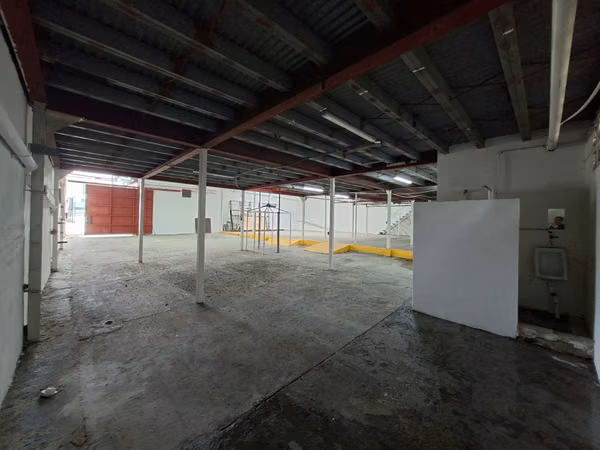 Se alquila Local comercial 70 m2 + 600 m2 Depósito en Los Ángeles/El Paical