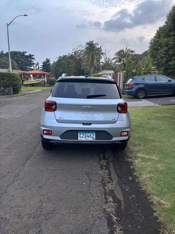 Hyundai Venue 1.6 2020 · Automático · 42,309 km