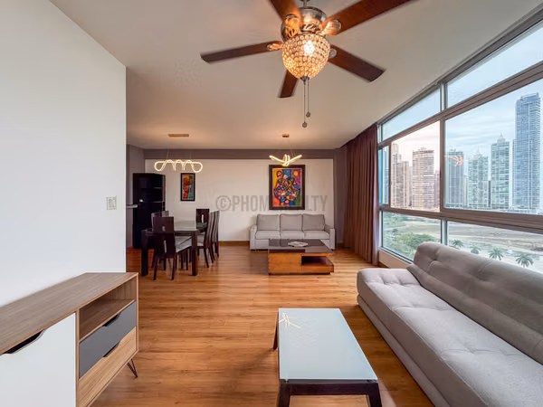 Apartamento en Alquiler en Avenida Balboa, Panamá