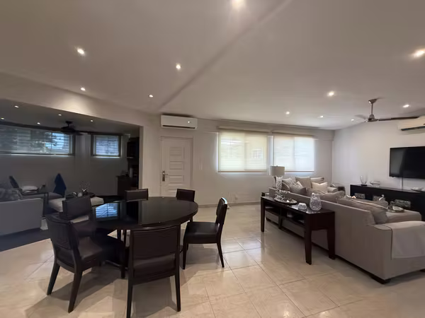Investment house with two independent housing units ; Loma Alegre  San Francisco