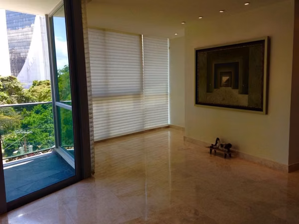 SELL APARTMENT IN PH ALLURE