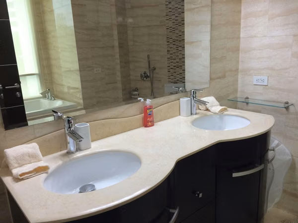 SELL APARTMENT IN PH ALLURE