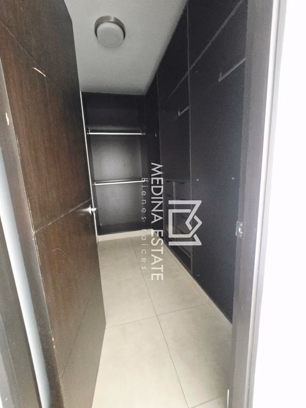 Alquiler Embassy Village  201 m²  3BR  Family Room  High Floor Forest View  Balconies  Luxury Rental