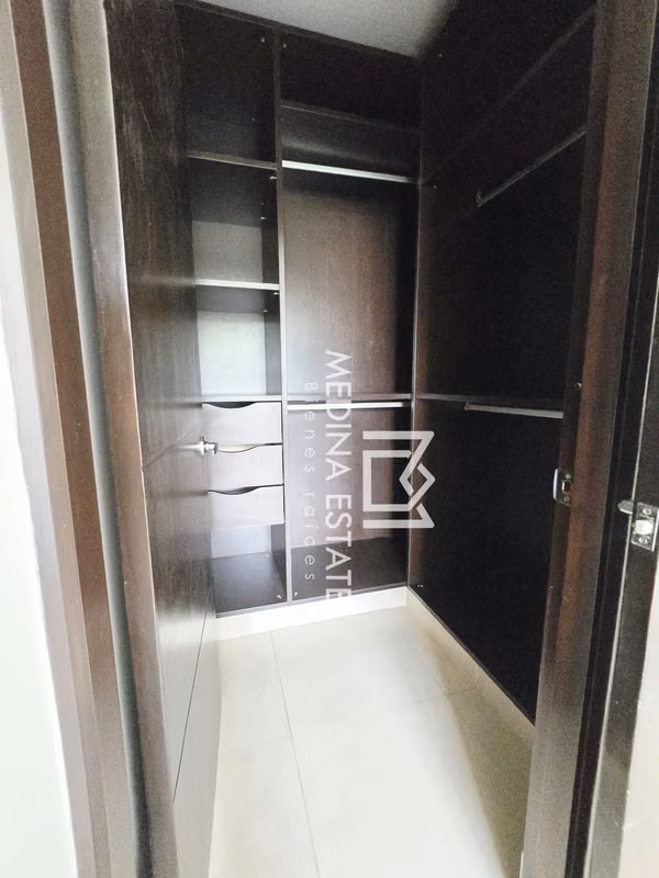 Alquiler Embassy Village  201 m²  3BR  Family Room  High Floor Forest View  Balconies  Luxury Rental