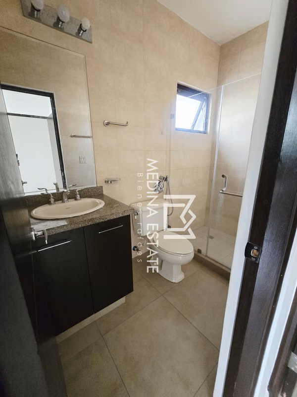 Alquiler Embassy Village  201 m²  3BR  Family Room  High Floor Forest View  Balconies  Luxury Rental