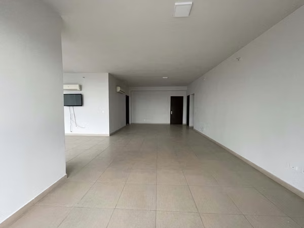 COUNTRY CLUB - VISTA A LA CIUDAD - PISO ALTO