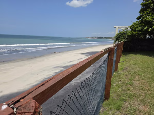 I SELL HOME. LAND. CORONADO. IN FRONT OF THE PLAY. BEACH.