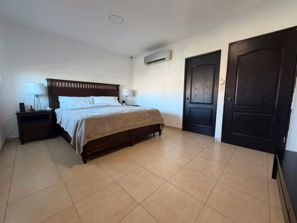 Sale of House in Villa Valencia, Costa Sur