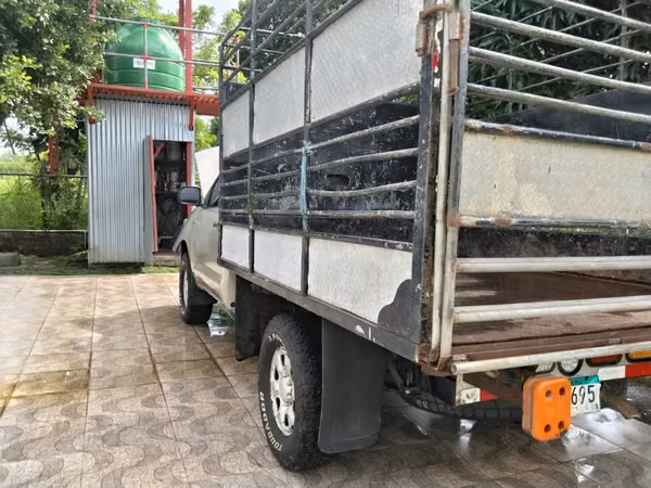 VENDO TOYOTA HILUX 2013