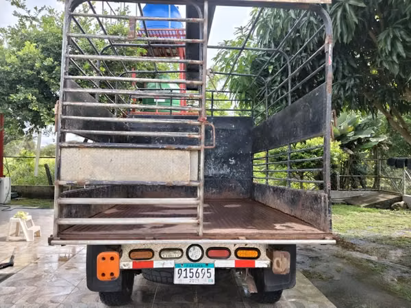 VENDO TOYOTA HILUX 2013