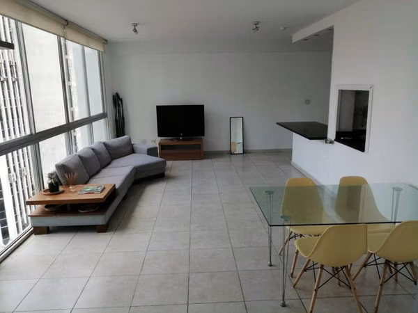alquiler de apartamento en obarrio, 115 mts2, 2 recamaras 2 baños, balcón, amueblado