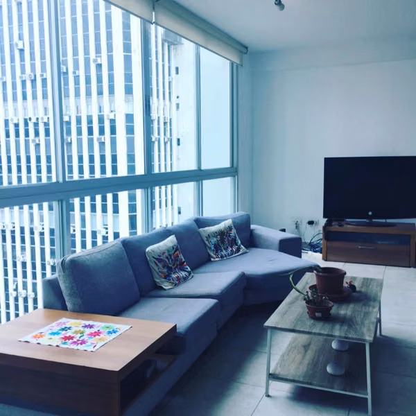 alquiler de apartamento en obarrio, 115 mts2, 2 recamaras 2 baños, balcón, amueblado