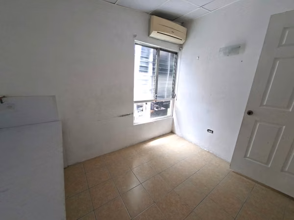 27465. House for sale at appraised value: 189 m², 3 bedrooms, 2 bathrooms