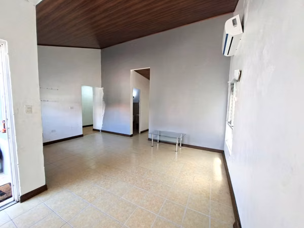 27465. House for sale at appraised value: 189 m², 3 bedrooms, 2 bathrooms