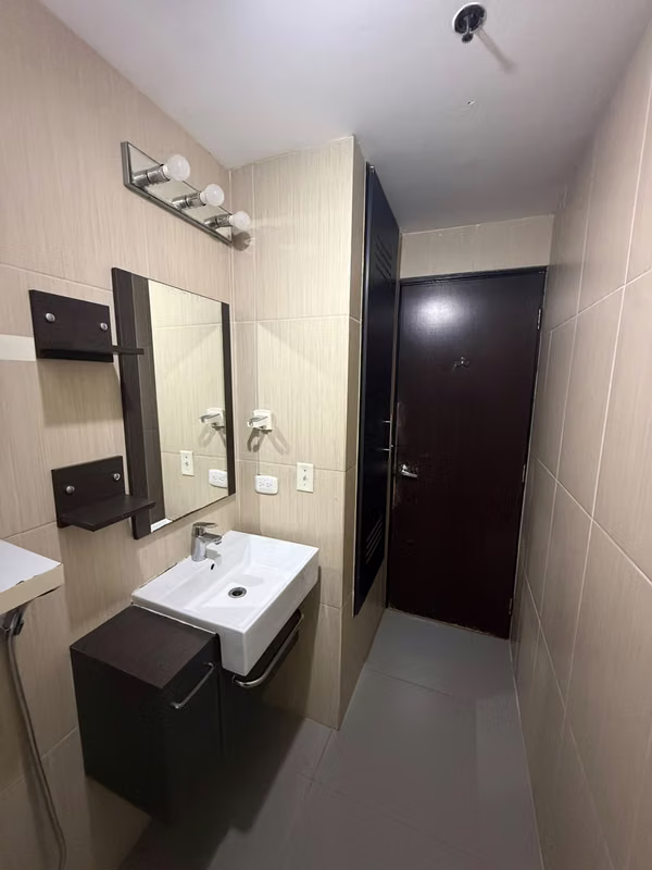 Rent in ph colors of bellavista furnished