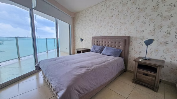 APARTMENT IN FRONT OF THE SEA FURNISHED