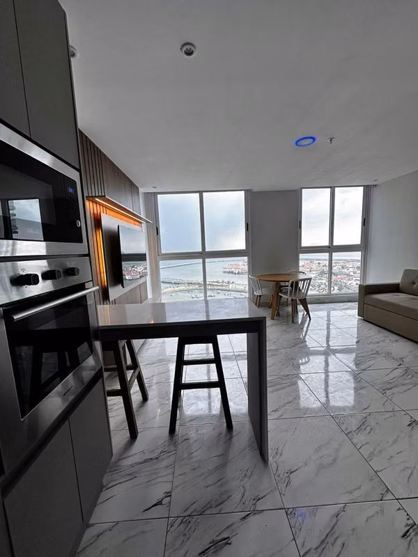 APARTAMENTO AMOBLADO FRENTE AL MAR