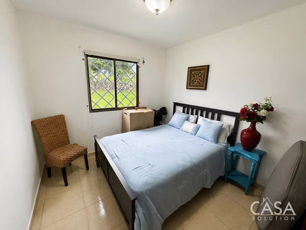 3-Bedroom Home with Mountain Views &amp; Jacuzzi in Alto Boquete