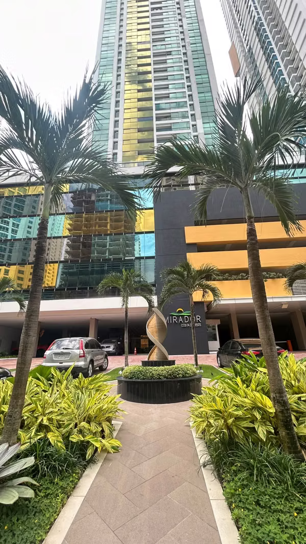 APARTMENT FOR SALE IN COSTA DEL ESTE - P.H. Mirador