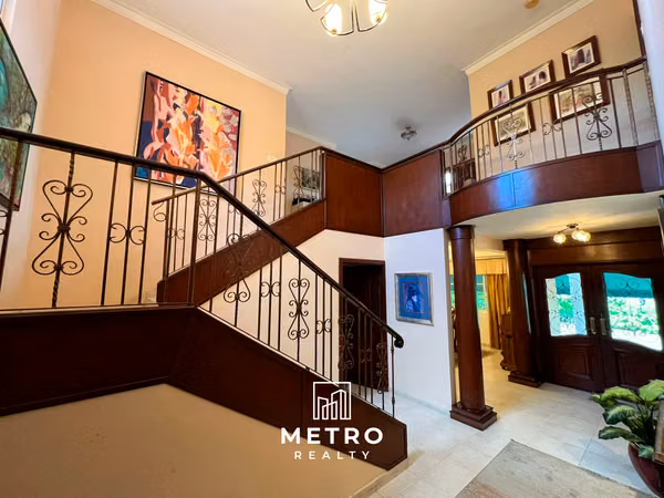 Costa del Este Luxurious House for Sale