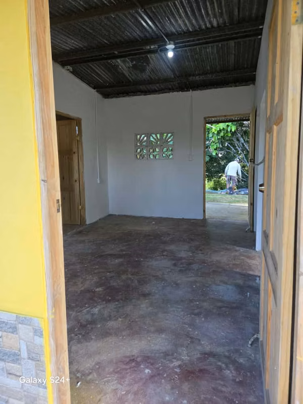 HOUSE FOR SALE IN LOS POZOS - HERRERA