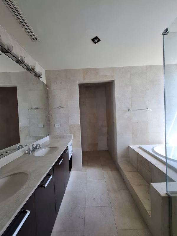 Apartment for sale in Punta Pacifica