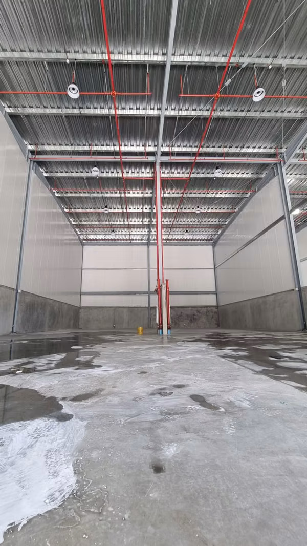 GALERA BODEGA JUAN DÍAZ 424 M2 $4,240 A ESTRENAR LEMAX