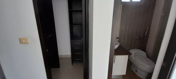 ALQUILO APARTAMENTO AMOBLADO EN SAN FRANCISCO, 2 RECAMARAS, 100M2.