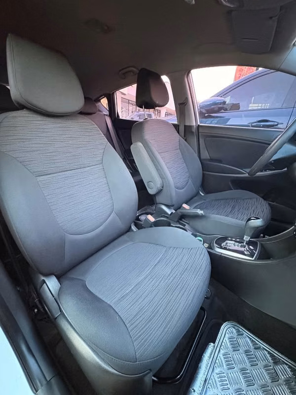 Hyundai Accent Automático – Excelente estado