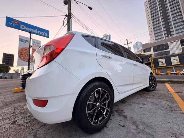 Hyundai Accent Automático – Excelente estado