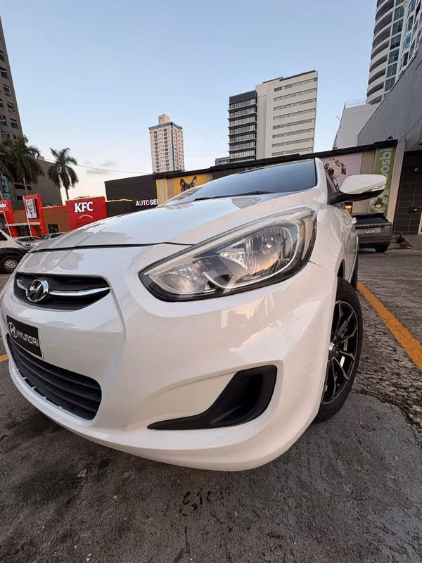 Hyundai Accent Automático – Excelente estado