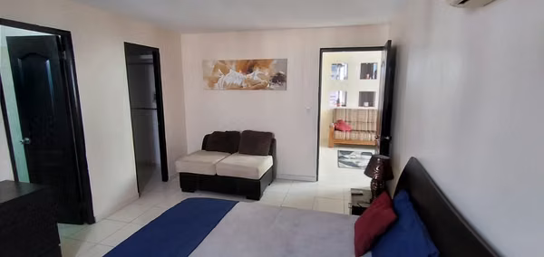 ALQUILER APARTAMENTO AMOBLADO EN PH MONTEMAR