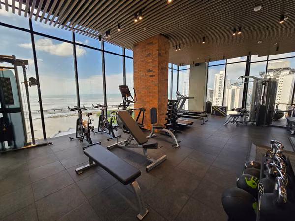 SE VENDE APARTAMENTO, DOVLE CINCUENTENARIO, COCO DEL MAR