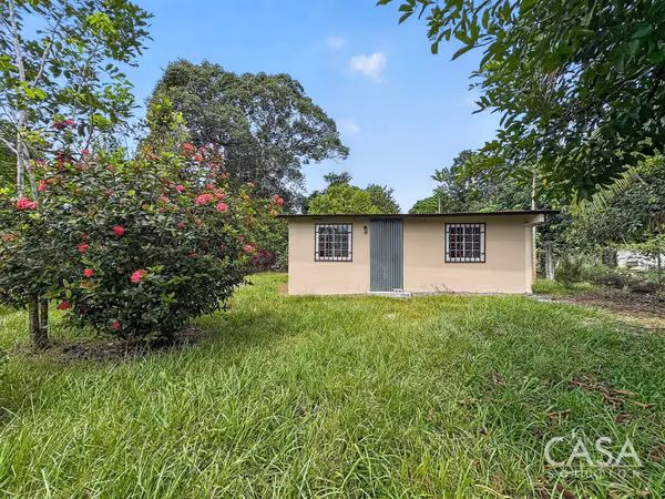 2 Bedroom Home on Flat Lot for Sale in El Flor, Dolega