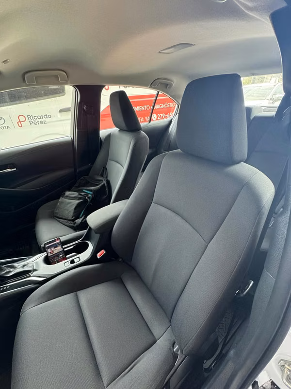 TOYOTA COROLLA 2025